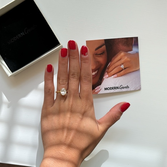 Elena Gold Oval Ring - Size 4 - Picture 4 of 4